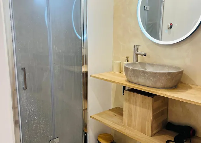 La Suspendue & * Нанси